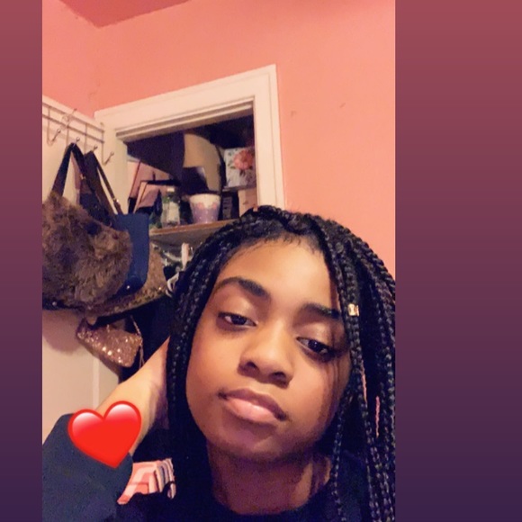 Meet your Posher, Aanilah - Picture 1 of 1